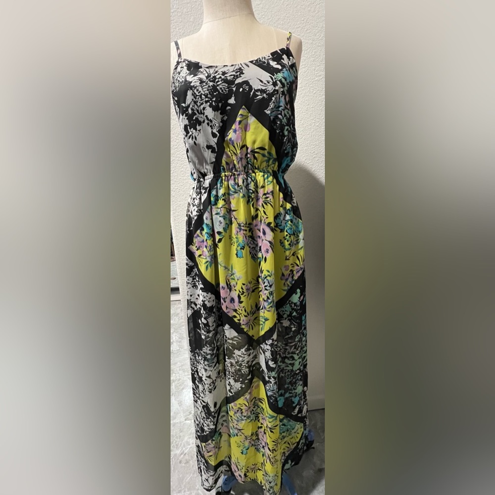 Love, Fire Maxi Floral Semi Sheer Open Back Spaghetti Strap Dress Size Medium